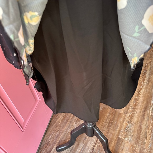 Foxiedox Smocked Floral Dress NWT - Picture 6 of 7